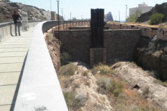 Depósitos de minerales y vía de descarga.